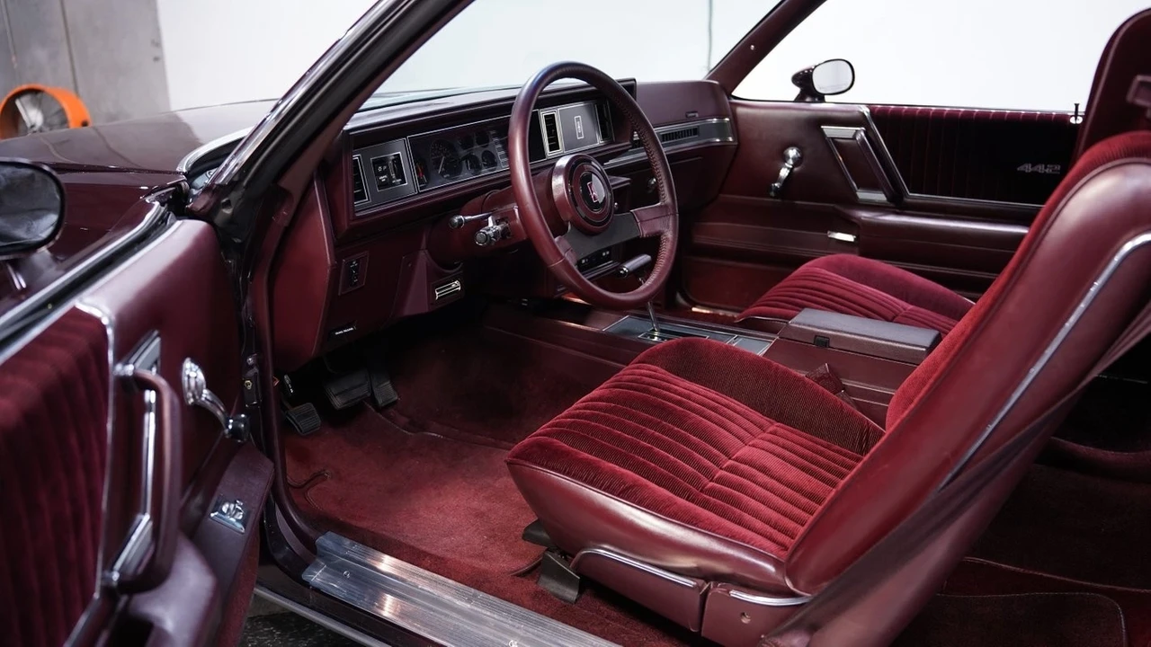 1987 Oldsmobile Cutlass Supreme - Image 5 of 12