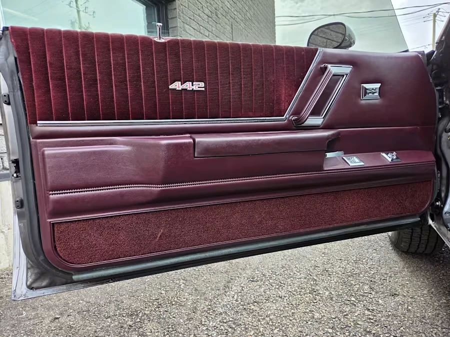 1987 Oldsmobile Cutlass Supreme - Image 21 of 31