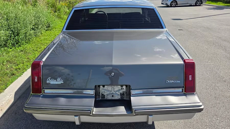 1987 Oldsmobile Cutlass Supreme - Image 6 of 31