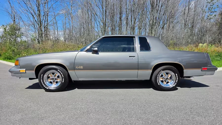 1987 Oldsmobile Cutlass Supreme - Image 2 of 31