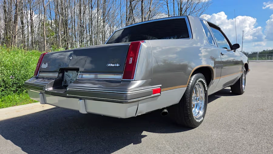 1987 Oldsmobile Cutlass Supreme - Image 3 of 31