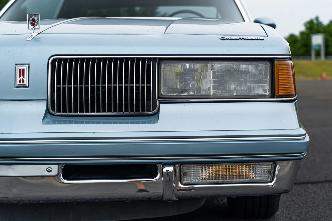 1987 Oldsmobile Cutlass Supreme - Image 28 of 31
