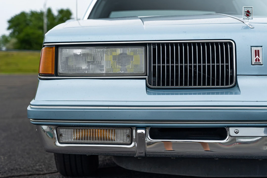 1987 Oldsmobile Cutlass Supreme - Image 27 of 31