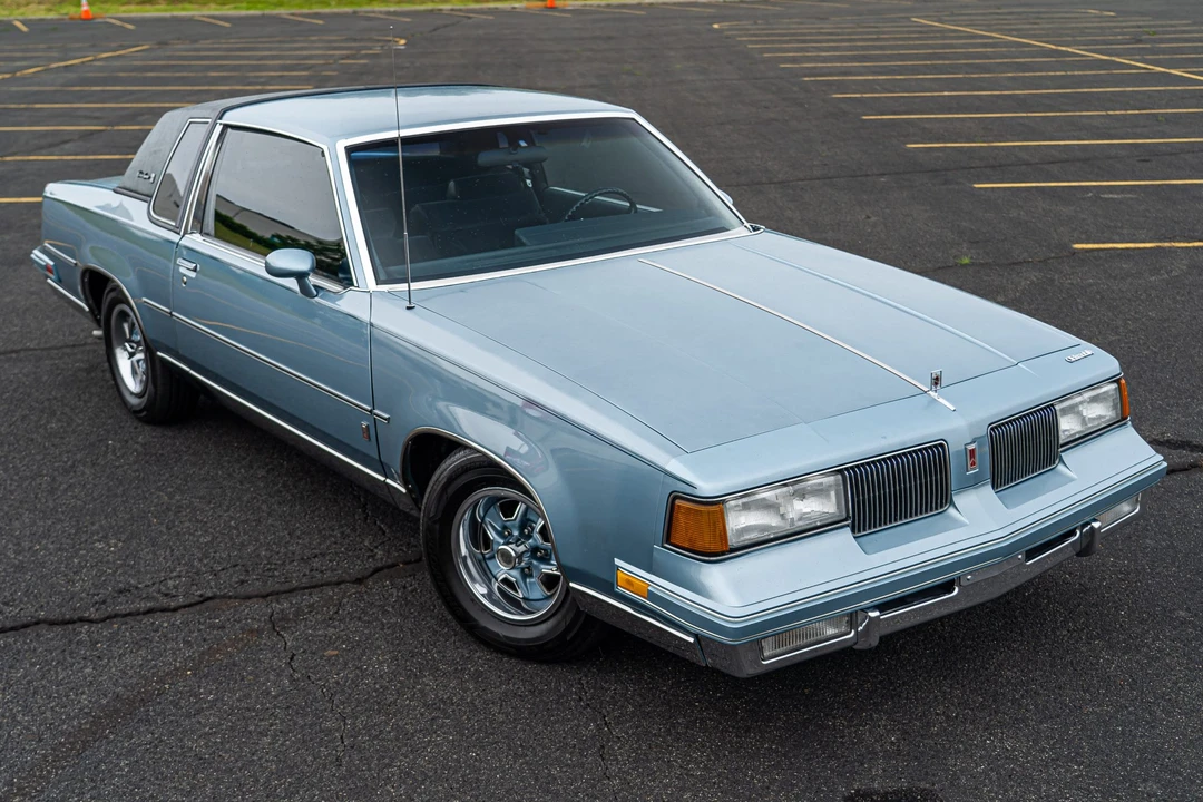 1987 Oldsmobile Cutlass Supreme - Image 11 of 31