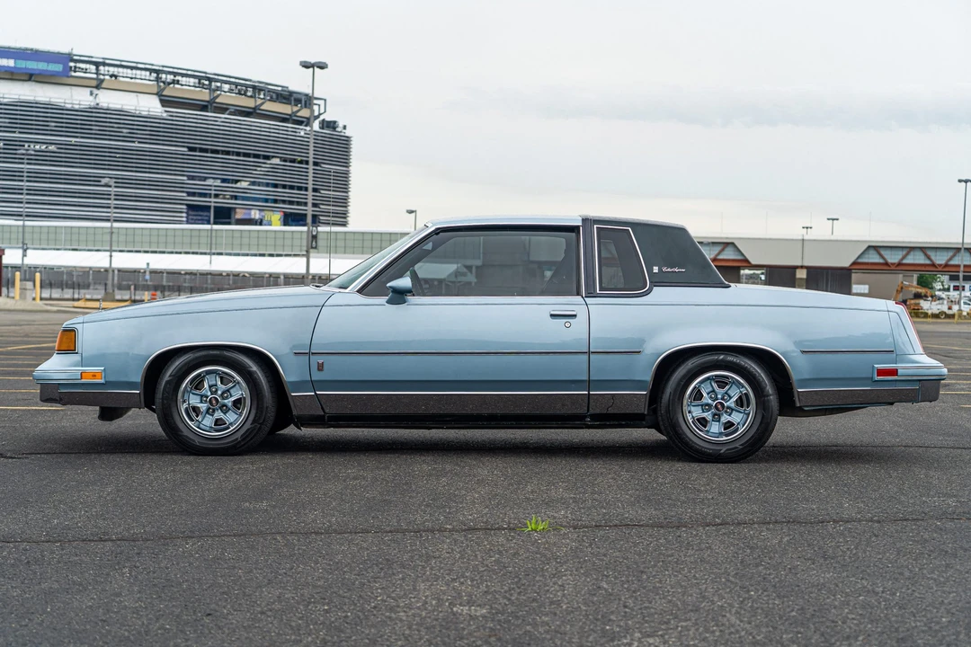 1987 Oldsmobile Cutlass Supreme - Image 20 of 31