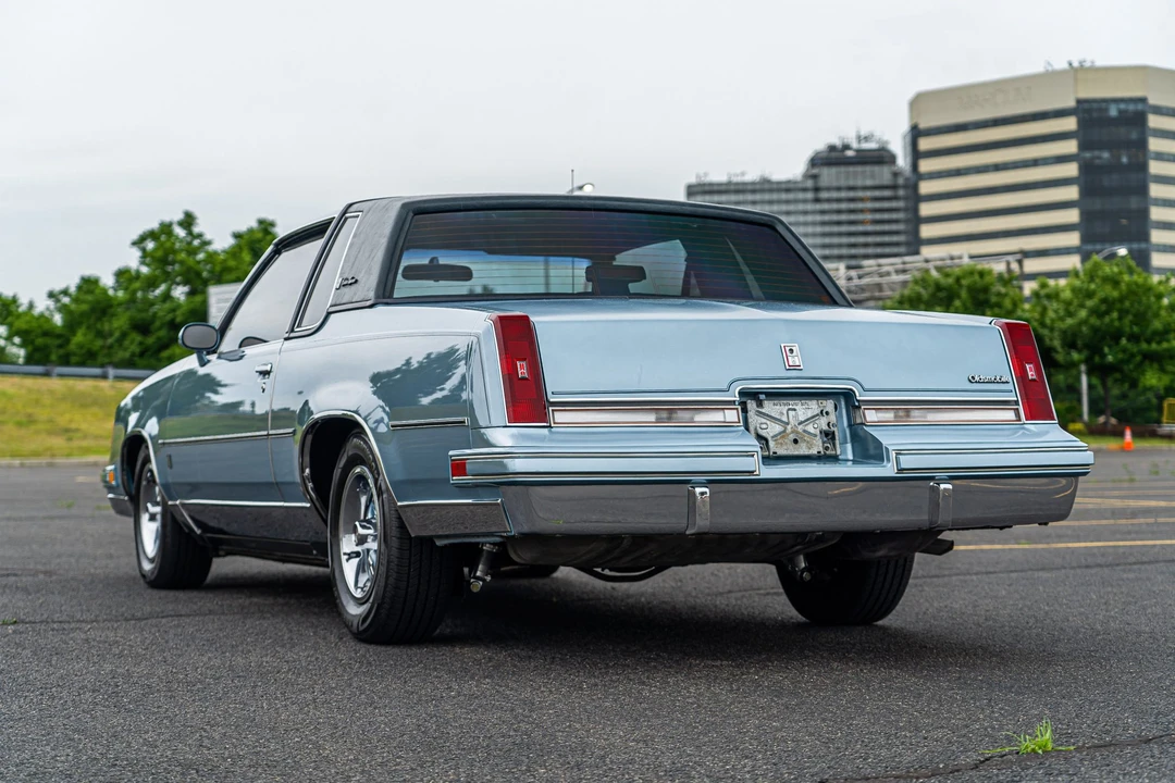 1987 Oldsmobile Cutlass Supreme - Image 18 of 31