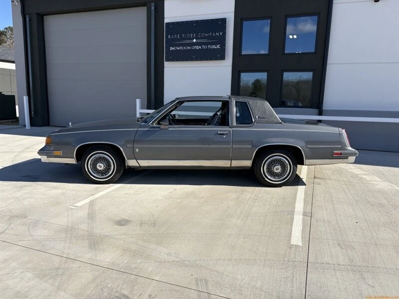 1987 Oldsmobile Cutlass Supreme - Image 6 of 12