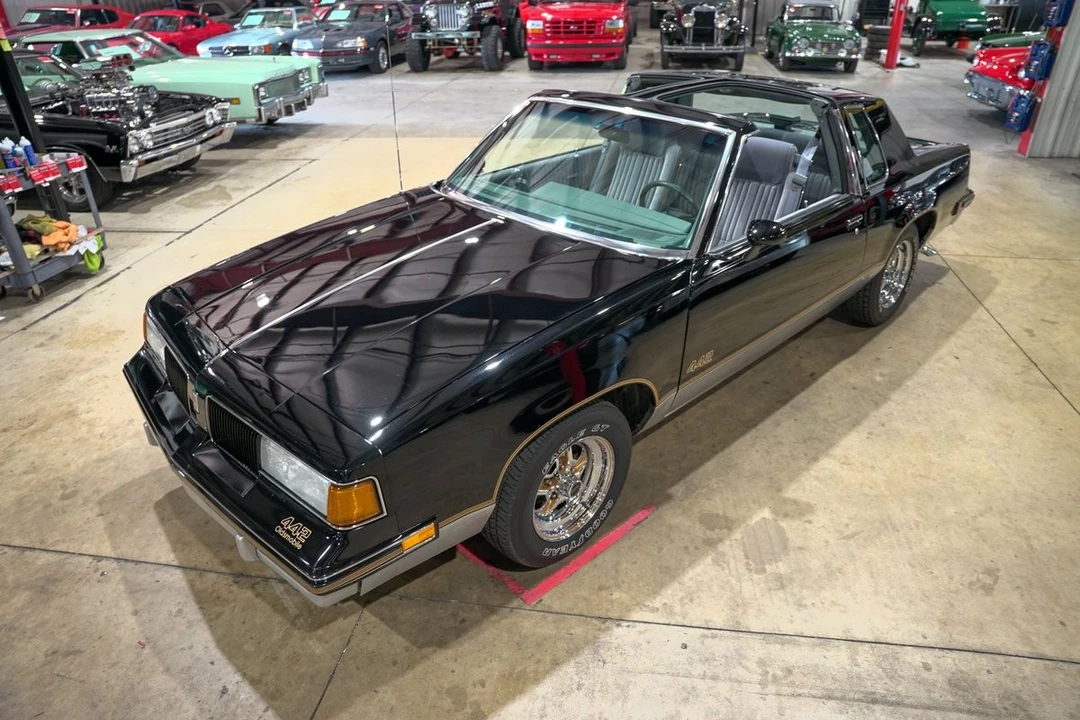 1987 Oldsmobile Cutlass Supreme - Image 14 of 21