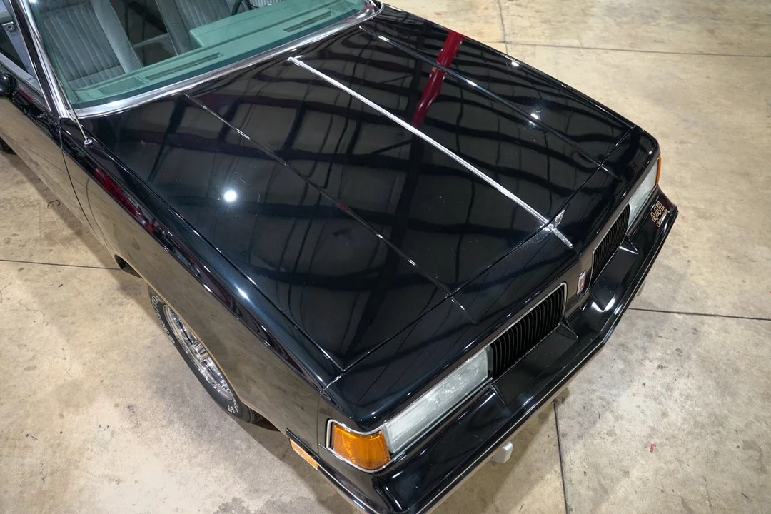 1987 Oldsmobile Cutlass Supreme - Image 17 of 21