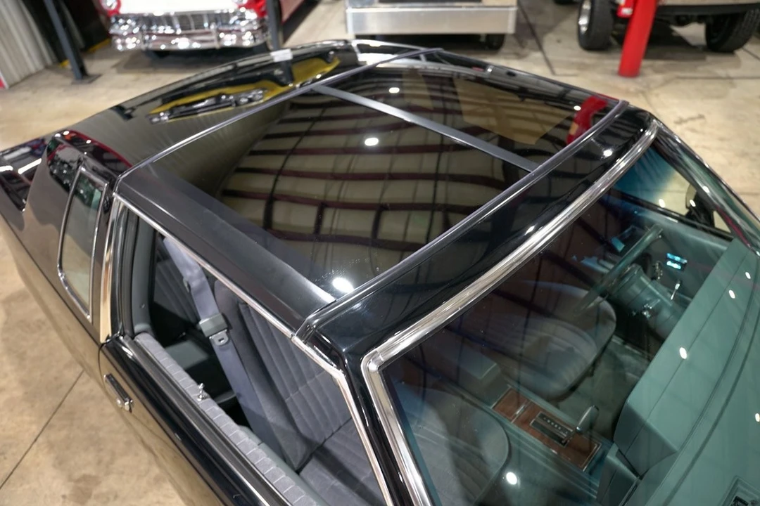 1987 Oldsmobile Cutlass Supreme - Image 18 of 21