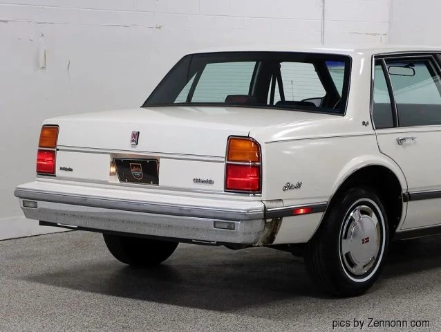 1987 Oldsmobile 88 - Image 9 of 21