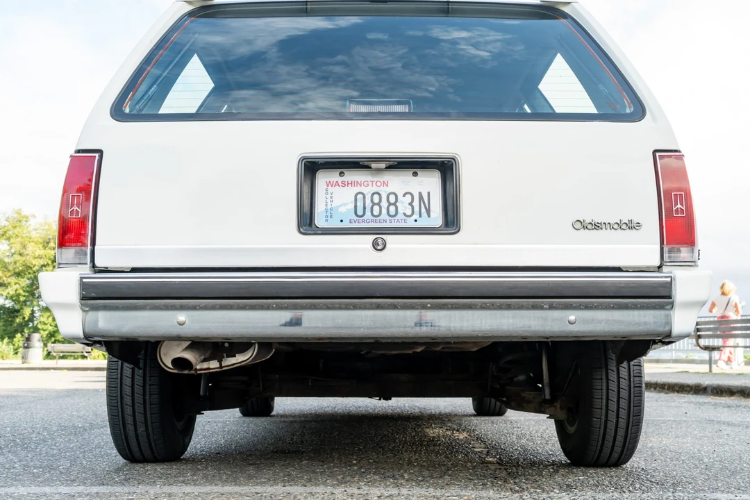 1987 Oldsmobile - Image 16 of 31