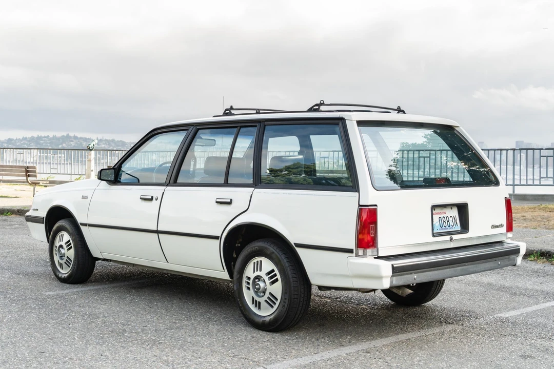 1987 Oldsmobile - Image 9 of 31