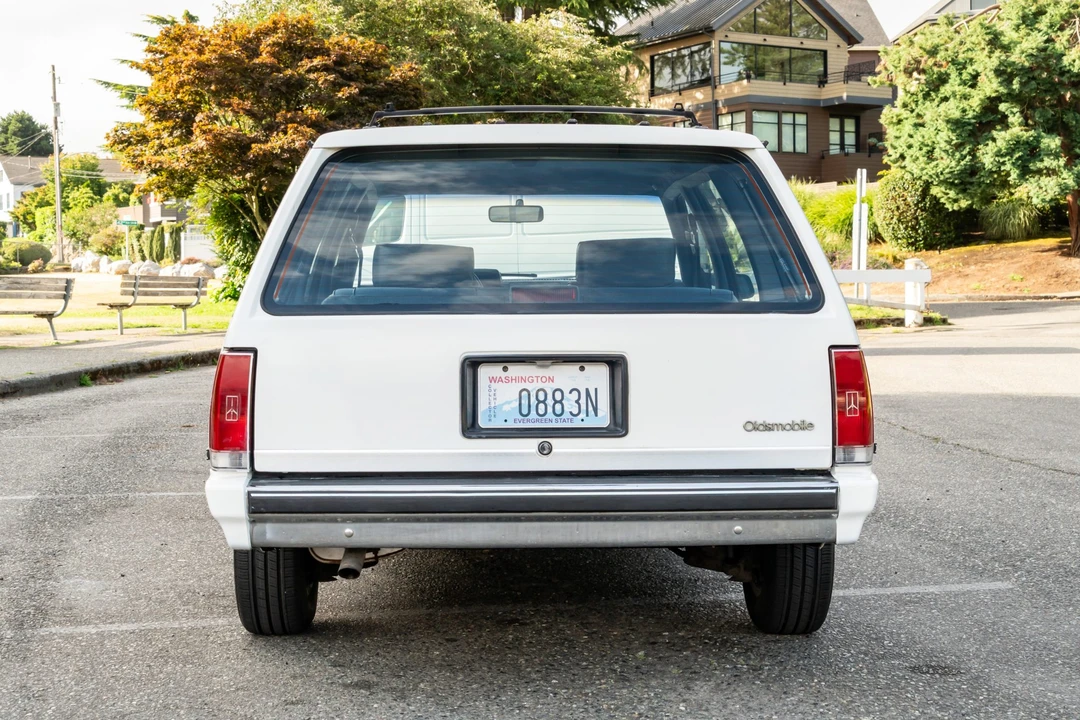 1987 Oldsmobile - Image 8 of 31