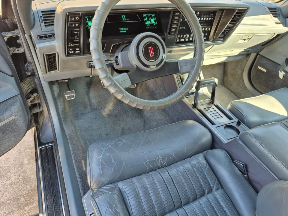 1987 Oldsmobile Toronado - Image 15 of 20