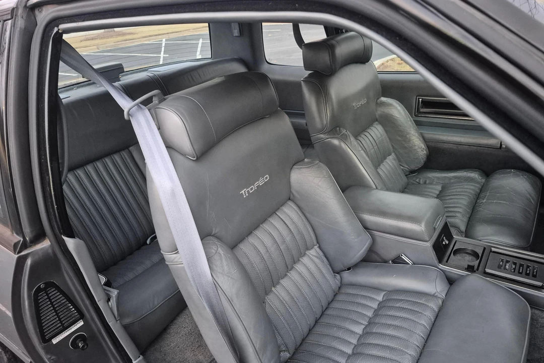 1987 Oldsmobile Toronado - Image 29 of 31
