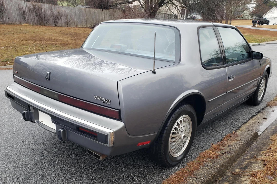 1987 Oldsmobile Toronado - Image 4 of 31