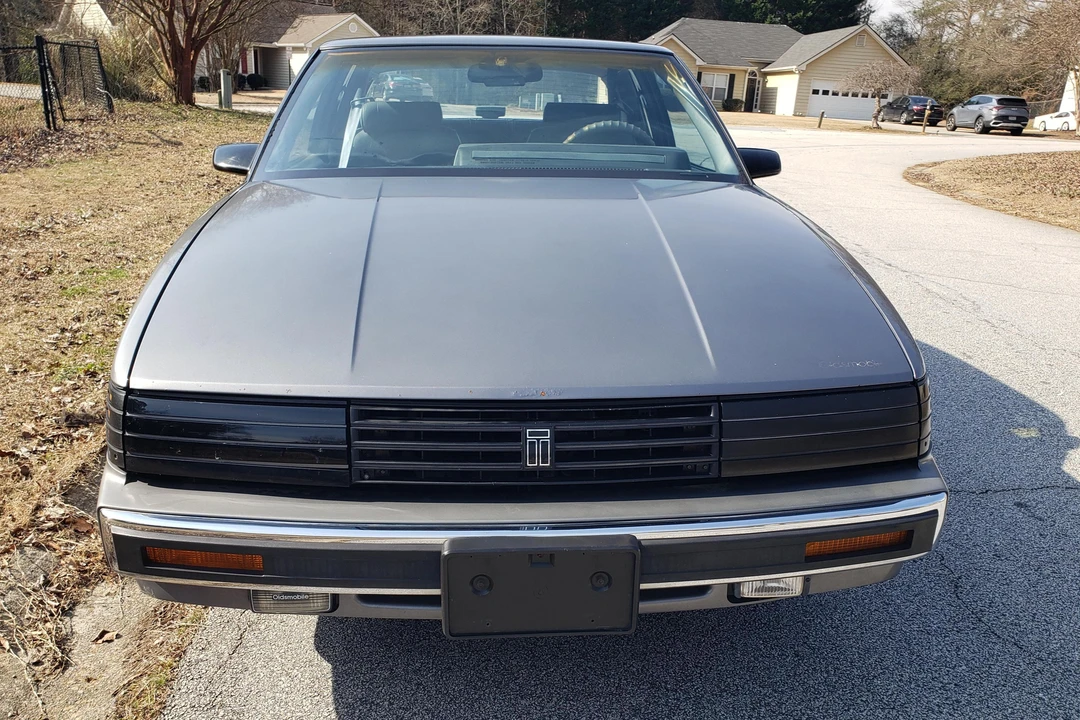 1987 Oldsmobile Toronado - Image 2 of 31
