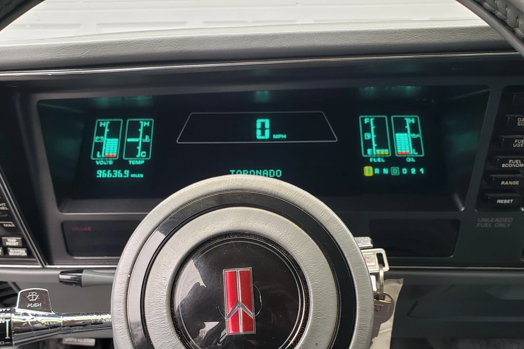 1987 Oldsmobile Toronado - Image 30 of 31
