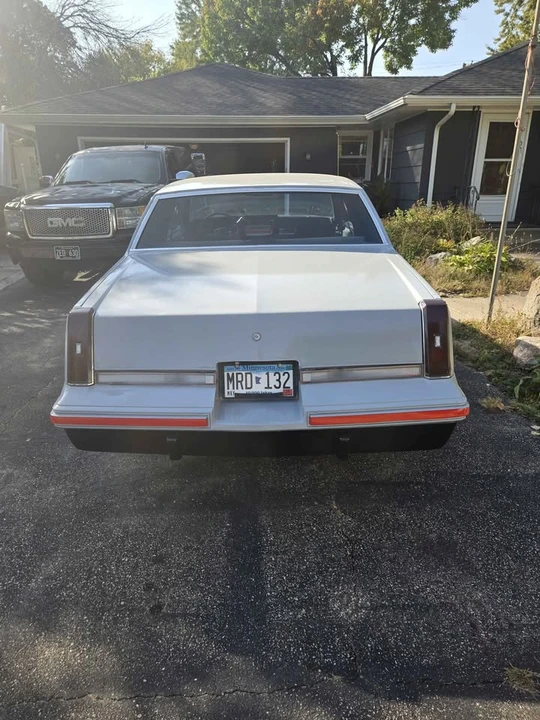 1987 Oldsmobile Cutlass Supreme - Image 4 of 7