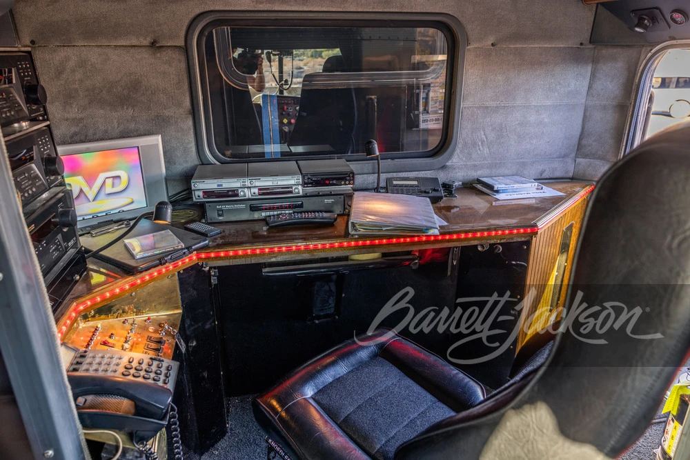 1987 Peterbilt 379 - Image 18 of 31