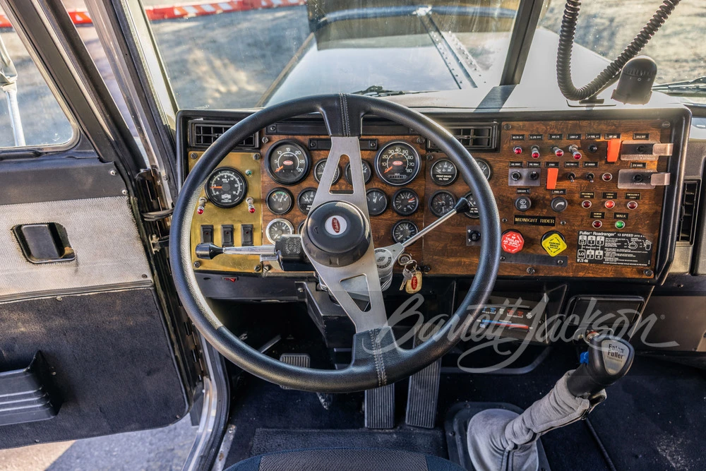 1987 Peterbilt 379 - Image 21 of 31