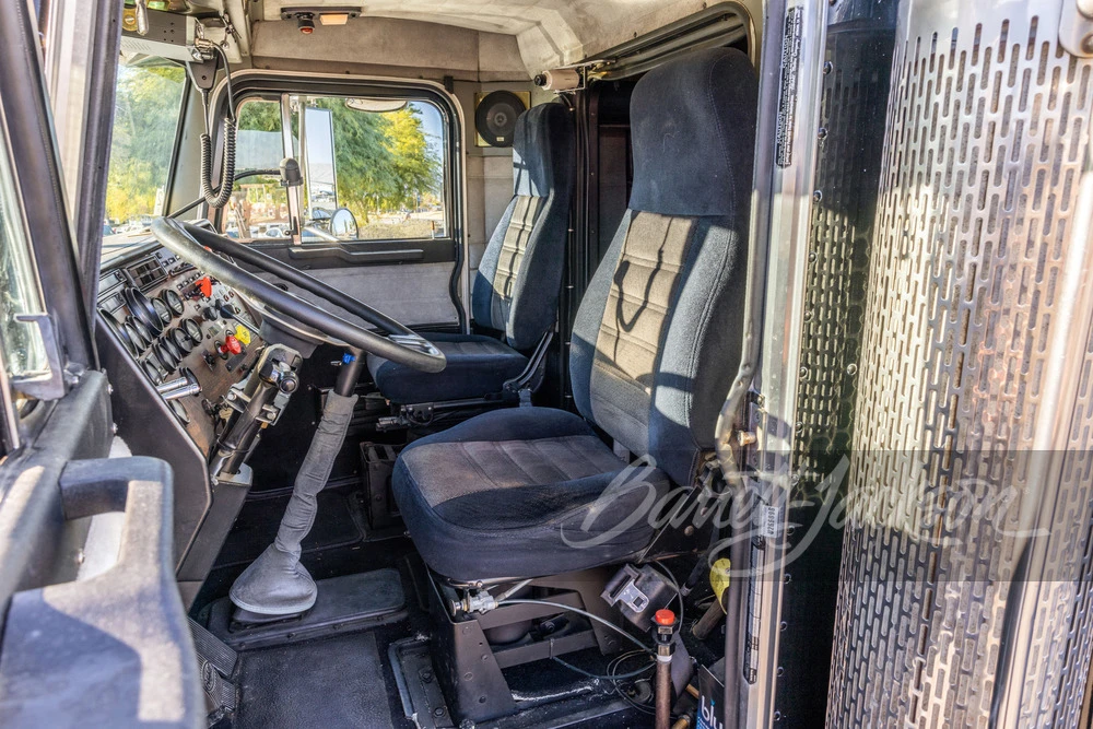 1987 Peterbilt 379 - Image 24 of 31