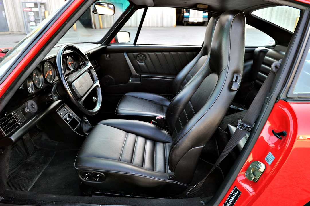 1987 Porsche 911 Carrera 3.2 - Image 25 of 31