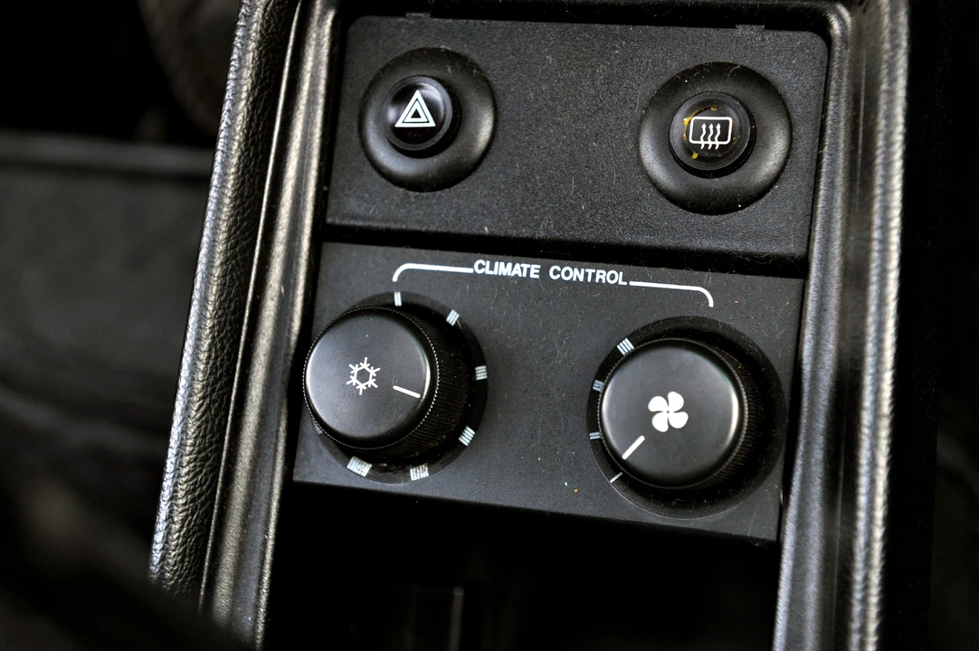 1987 Porsche 911 Carrera 3.2 - Image 18 of 31