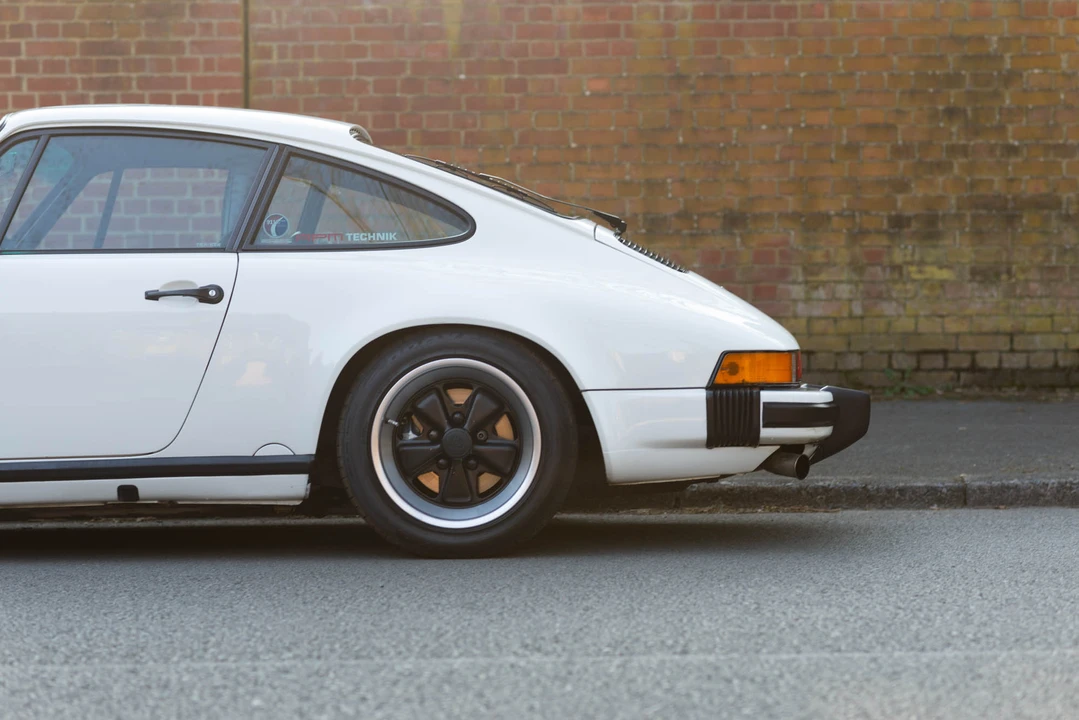 1987 Porsche 911 Carrera 3.2 - Image 16 of 31