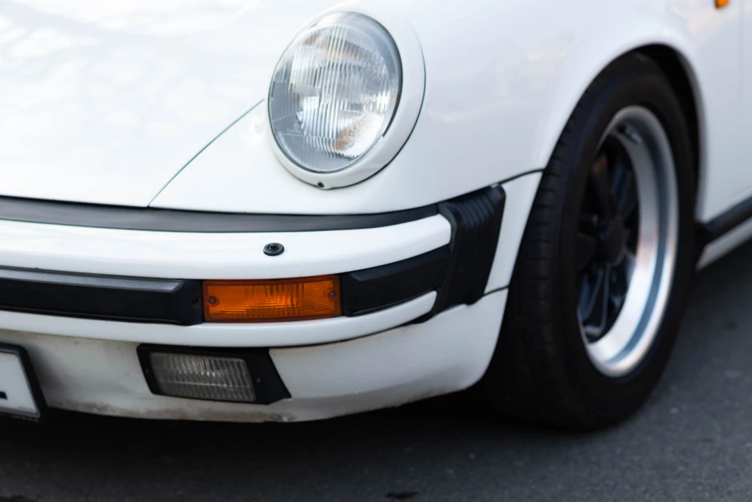 1987 Porsche 911 Carrera 3.2 - Image 24 of 31