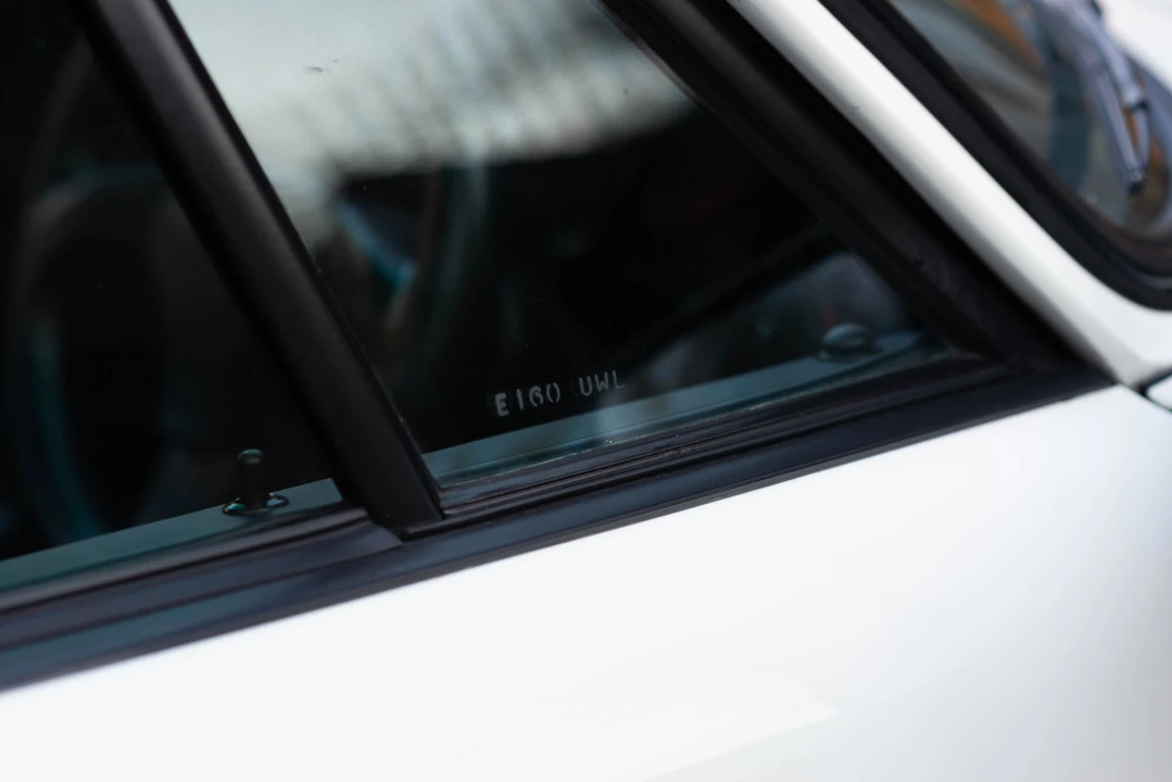 1987 Porsche 911 Carrera 3.2 - Image 26 of 31