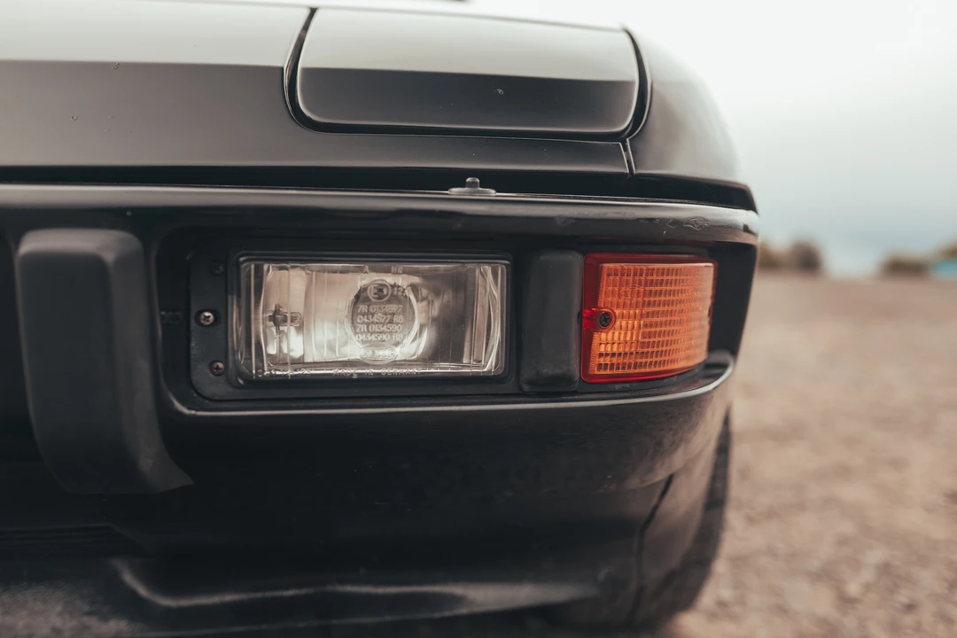 1987 Porsche 924 S - Image 26 of 31