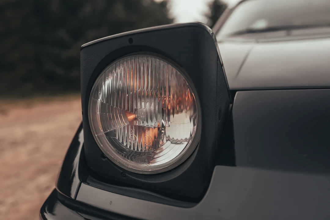 1987 Porsche 924 S - Image 30 of 31