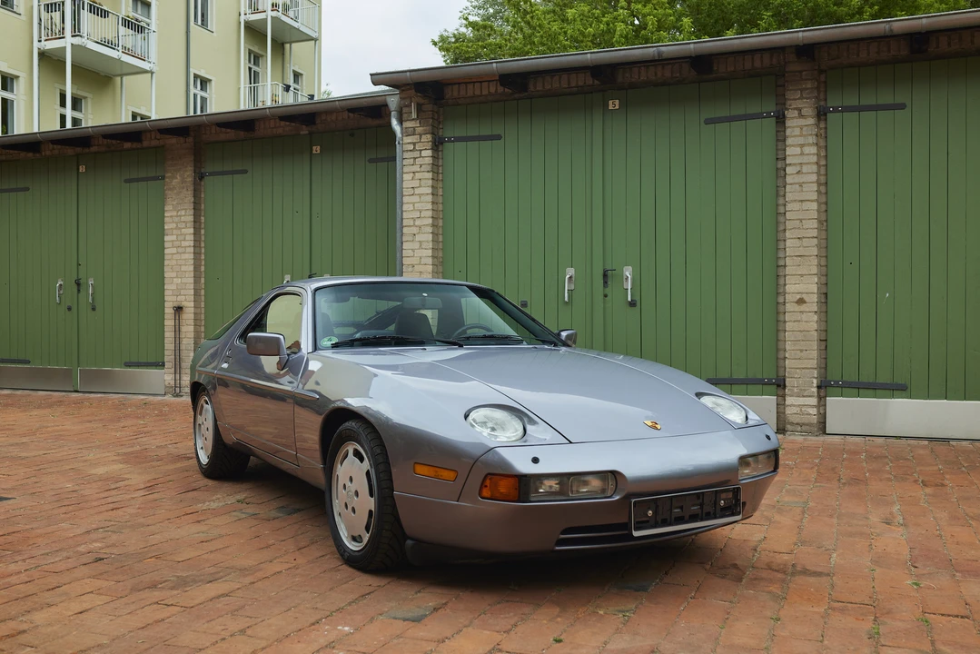 1987 Porsche 928 S4 - Image 18 of 31