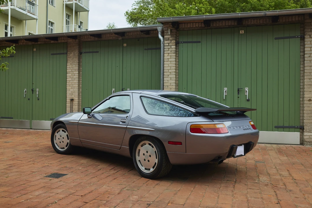 1987 Porsche 928 S4 - Image 6 of 31