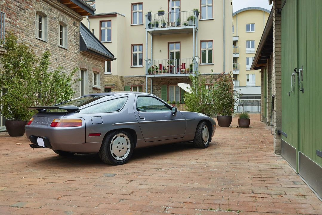 1987 Porsche 928 S4 - Image 20 of 31