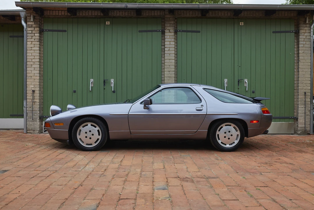 1987 Porsche 928 S4 - Image 5 of 31