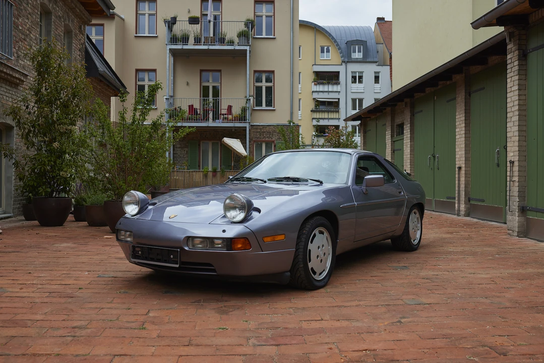 1987 Porsche 928 S4 - Image 12 of 31