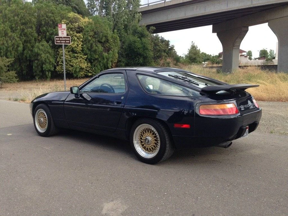 1987 Porsche 928 S4 - Image 2 of 9
