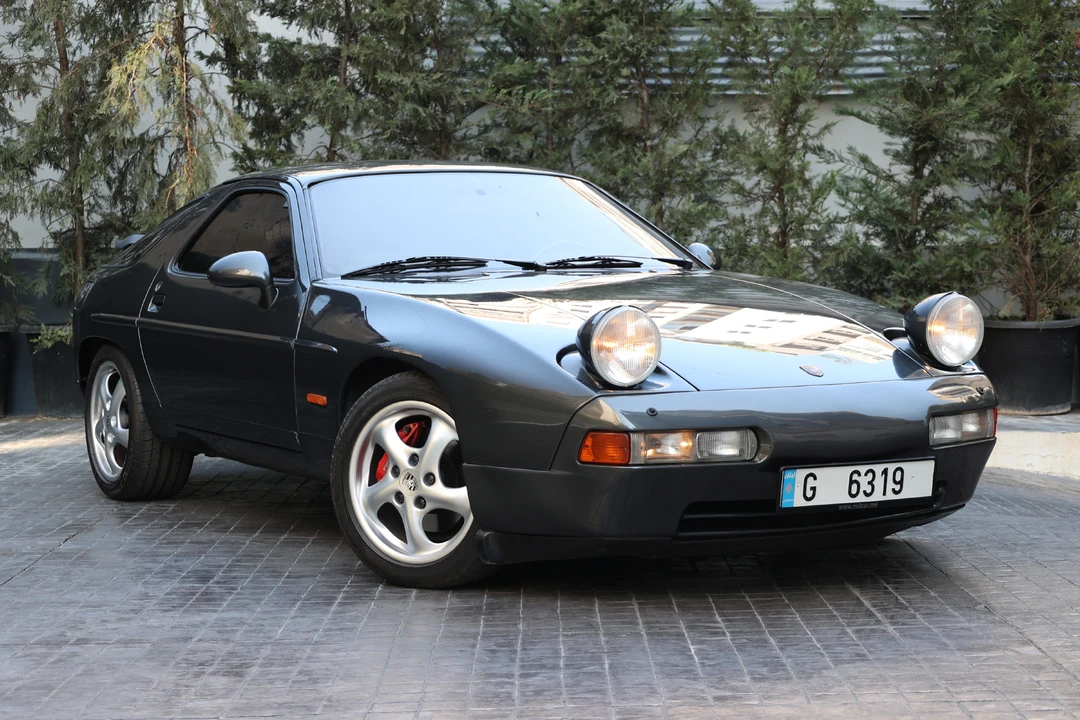 1987 Porsche 928 S4 - Image 7 of 31