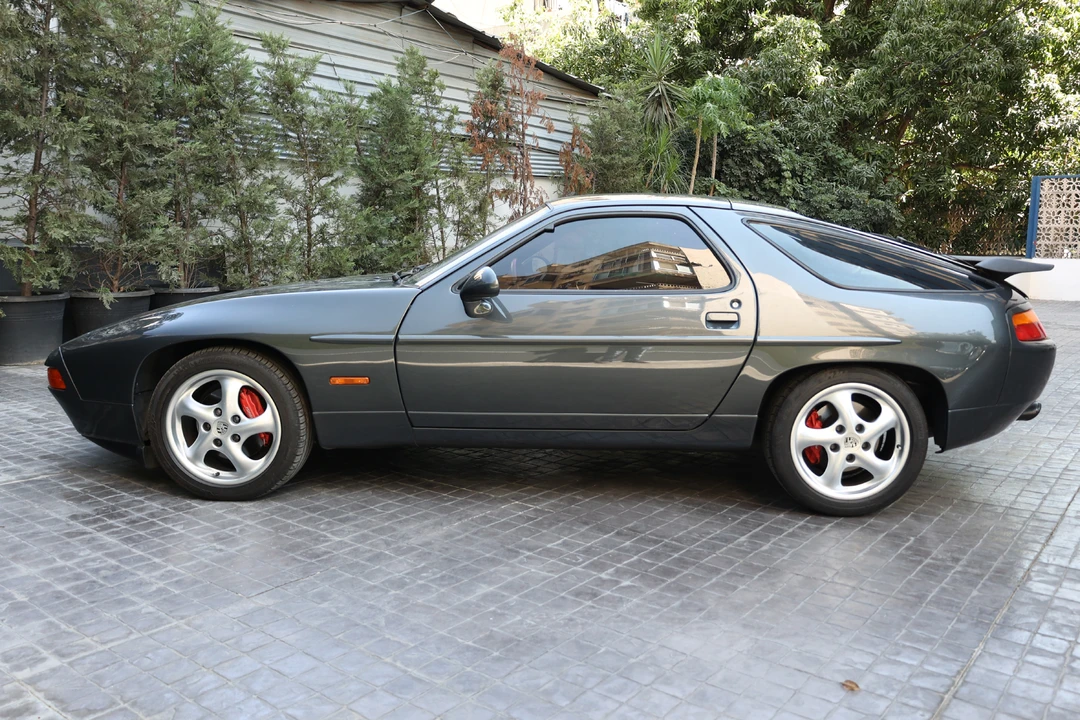 1987 Porsche 928 S4 - Image 9 of 31