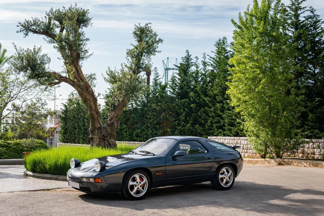 1987 Porsche 928 S4 - Image 13 of 31