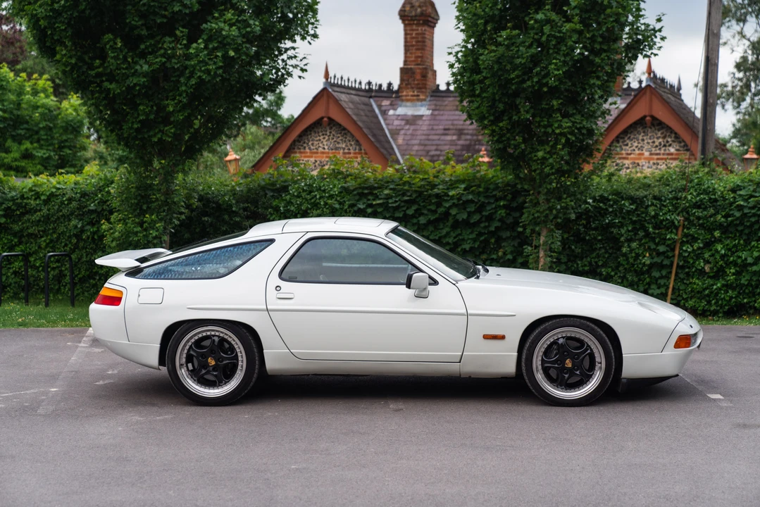 1987 Porsche 928 S4 - Image 9 of 31