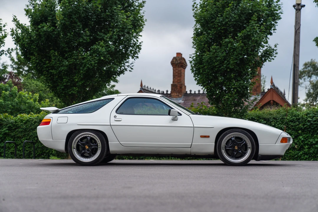 1987 Porsche 928 S4 - Image 17 of 31
