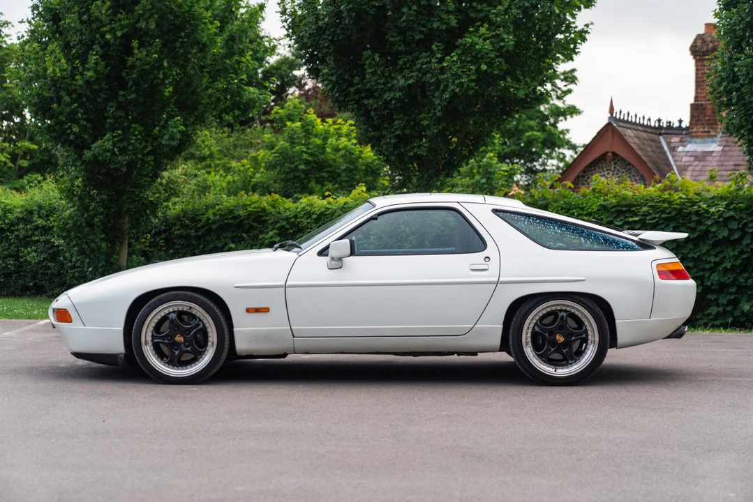1987 Porsche 928 S4 - Image 13 of 31