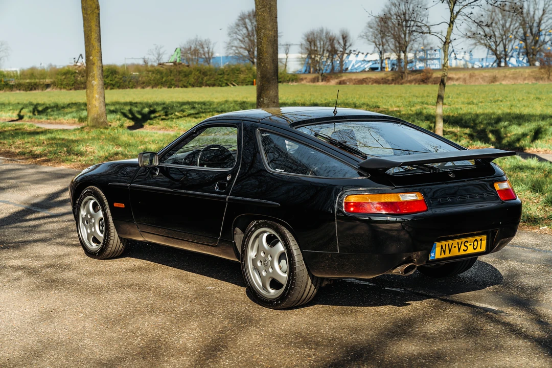 1987 Porsche 928 S4 - Image 8 of 31