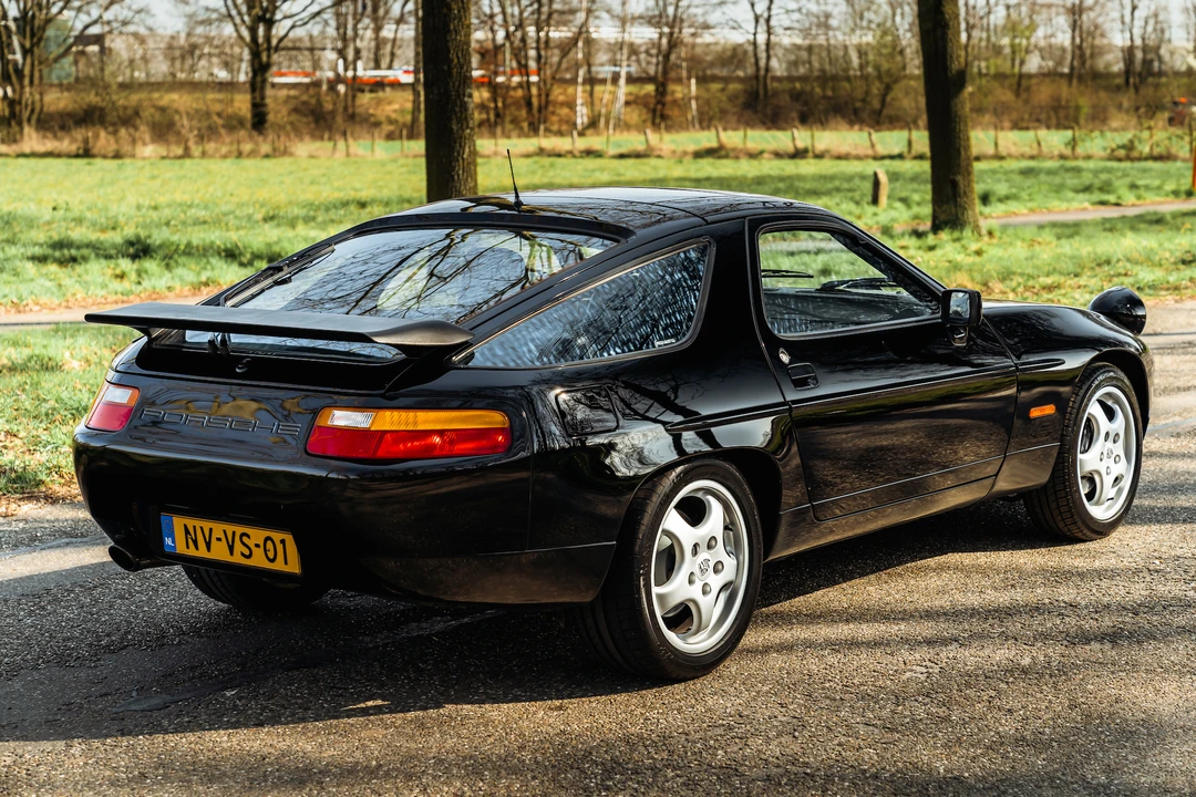 1987 Porsche 928 S4 - Image 13 of 31