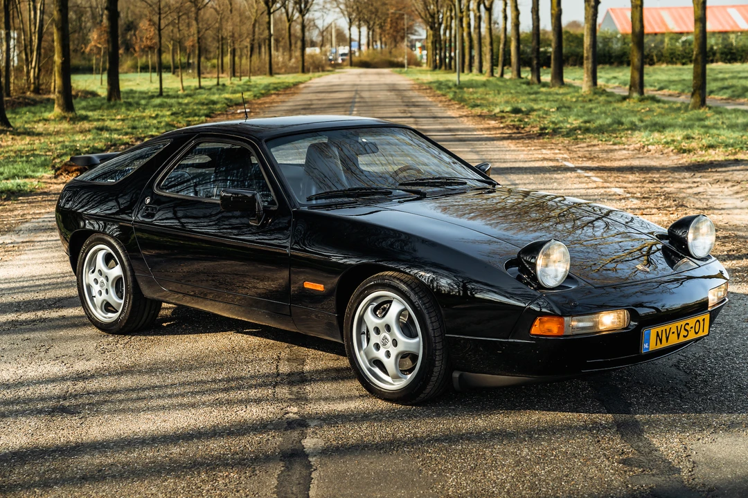 1987 Porsche 928 S4 - Image 17 of 31