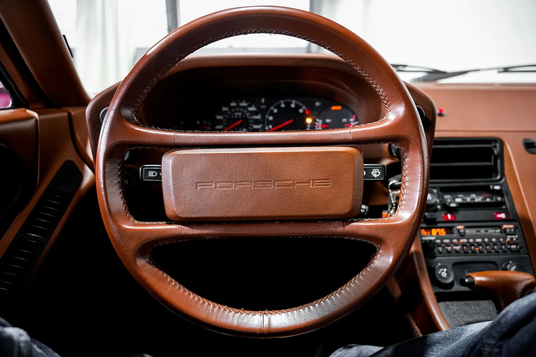 1987 Porsche 928 - Image 11 of 12